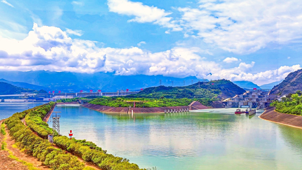 大坝全.jpg